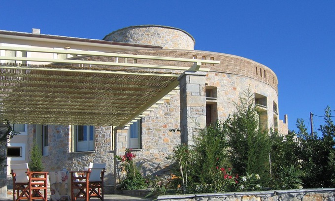 Alonissos Villa | Hermosa casa diseñada por el arquitecto en el casco antiguo de Alonissos