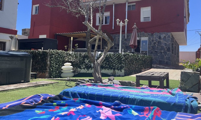 Santa Maria de Guía de Gran Canaria Villa | NATURE EXPERIENCE -Villa Rural Caricia de Brisa- Jacuzzi & Wifi & BBQ -8 pax