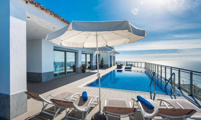 Paul do Mar Casa | Villa São Lourenço by LovelyStay