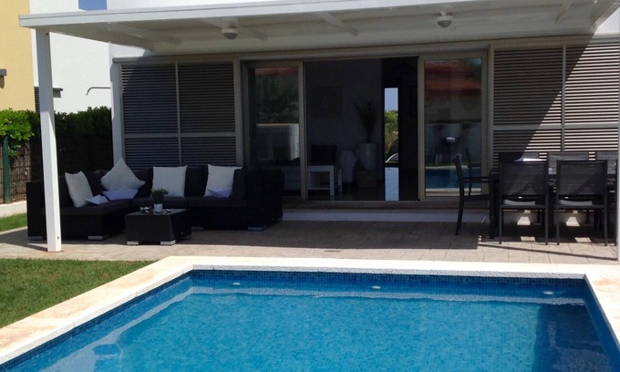 Cala'n Bosch Villa | VILLA S.TOME 8PERS/PISCINA IND./VISTA AL MAR-IDEAL FAMILIA-A600MTRS DE PLAYAS