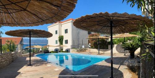 Slatine Apartamento | Villa Salena with pool Slatine