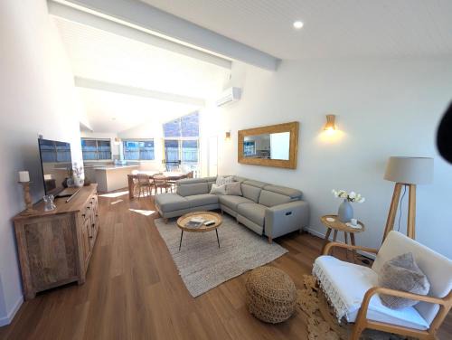 Forster Casa | Villa Salina - 150m to One Mile Beach