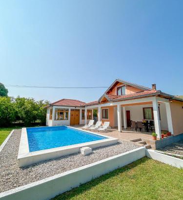 Hodbina Villa | Villa Sama