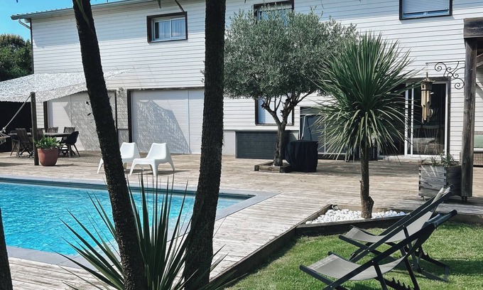 Saubion Casa | villa SAMA con piscina