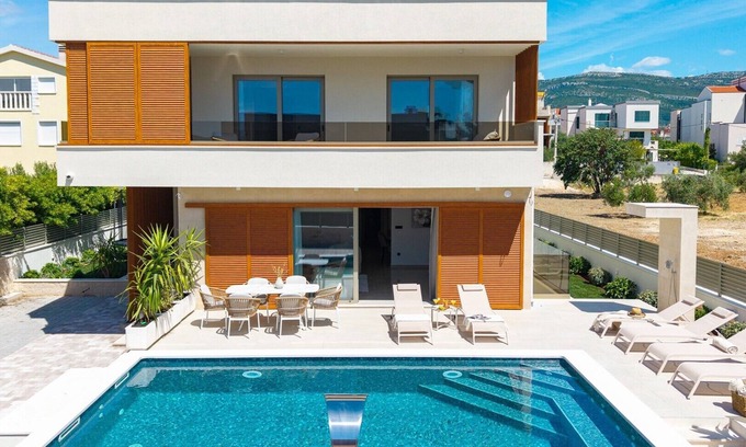 Kastel Stafilic Villa | NEW! Villa San Pietro – A Luxurious Seaside Retreat in Kaštel Štafilić