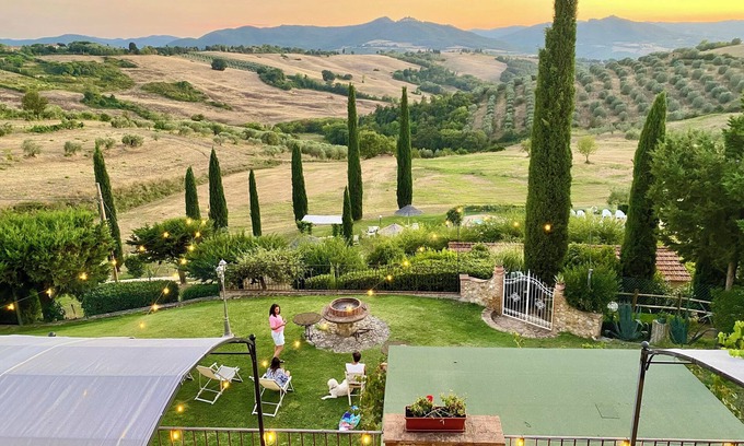 Pomarance Otro | Villa San Tommaso with apartments for groups of families and friends