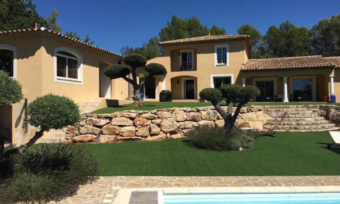 Les Arcs-sur-Argens Villa | Villa Sanata