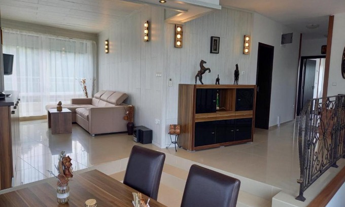 Kiten Apartamento | Villa Scalea