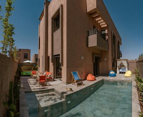 Menara Villa | Villa Secret Oasis - 4 BR Rooftop, Pool&AC - Up to 10 guests