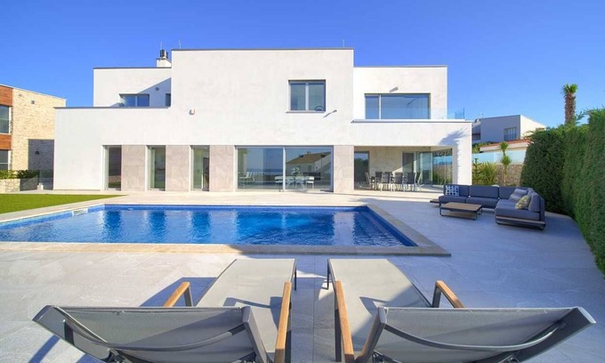 Krk Villa | Villa Sia with heated pool, Seaview, garage & E-bikes