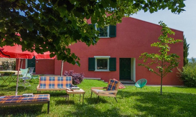 Cordigliano Apartamento | Villa Silvana - Apt Giulia & Michela with terrace & parking