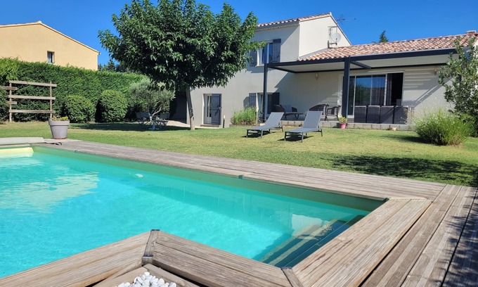 Camaret-sur-Aigues Villa | Villa para 16 personas con piscina