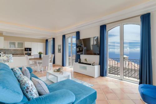 Sao Goncalo Villa | Villa Sol Palheiro Village by Holiday Rental Madeira