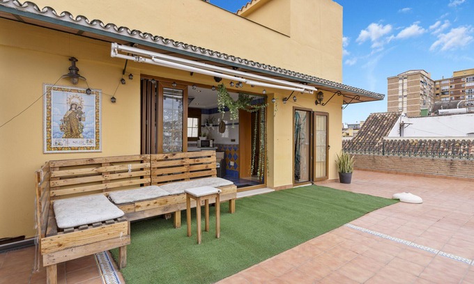 Carretera de Cadiz Villa | Villa Soler in Malaga by Costarentals Ref MAL03