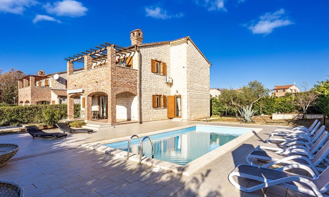Butkovici Villa | Villa Sonne in Central Istria for 8 people - pet friendly with private pool