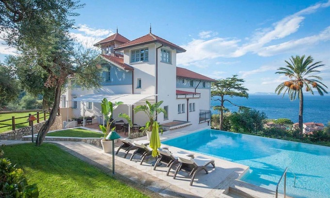 Sorrento Complejo | VILLA SORRENTO - Nueve Habitaciones Resort, Capacidad 25