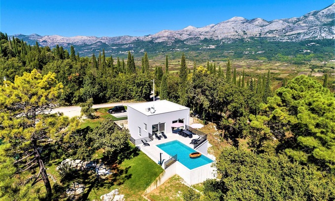 Komaji Villa | Villa Splendor, nueva y moderna de 5 dormitorios, cerca de Dubrovnik, piscina privada con estacionamiento