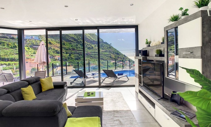 Arco da Calheta Casa | Villa Stella by LovelyStay