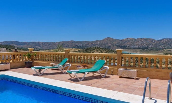 Viñuela Villa | Villa Sueños Viñuela by Ruralidays