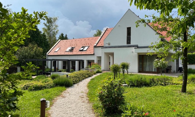 Vaszoly Cama Y Desayuno | Villa Szent Jakab