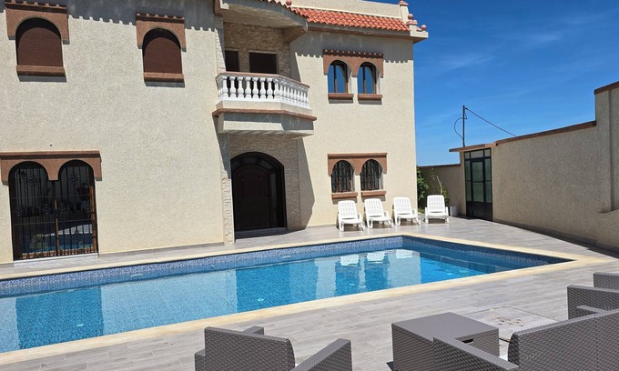 Bni Makada Villa | Villa Tangier vispless pool with panoramic sea view