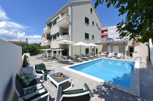 Okrug Gornji Apartamento | Villa Tećo - Moderne Apartments mit Pool und Meerblick