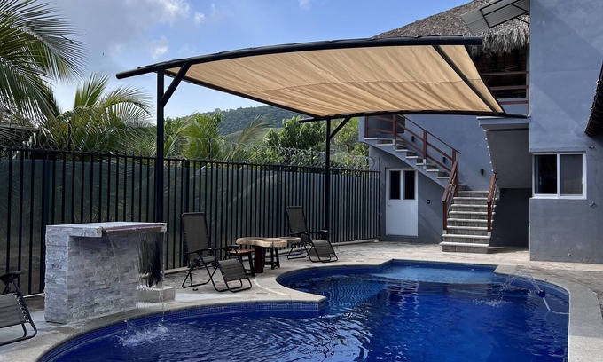 La Huerta Villa | VILLA TENACATITA COSTALEGRE
