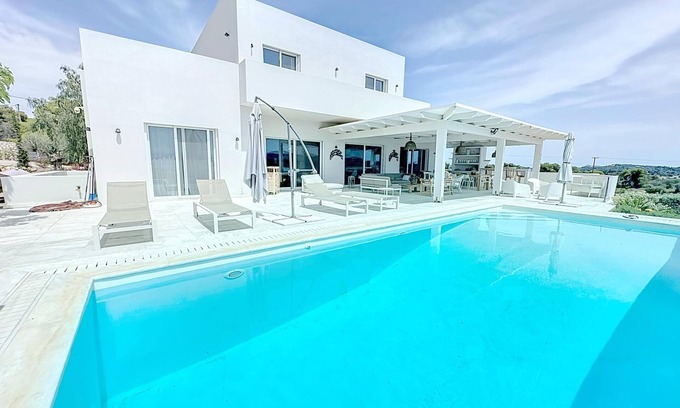 Agii Anargiri Villa | Villa 'The Privacy By Seaviews' con vistas al mar, Wi-Fi y aire acondicionado
