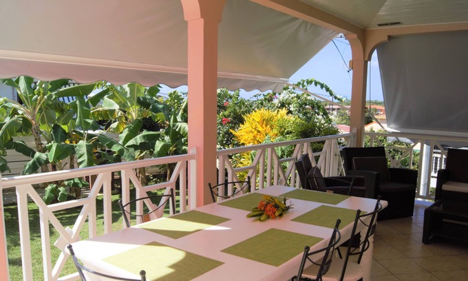 Trois-Rivieres Villa | VILLA TI COLIBRI IDEAL PARA UN DEPAGO CRIOLLO A 300 metros del mar