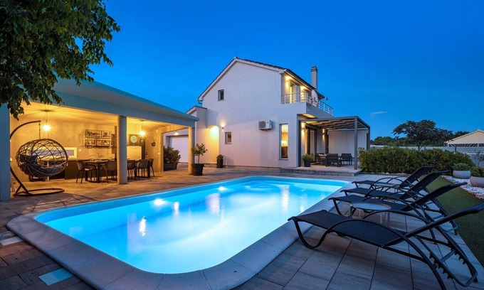 Drnis Villa | Villa Tonka near Krka National Park