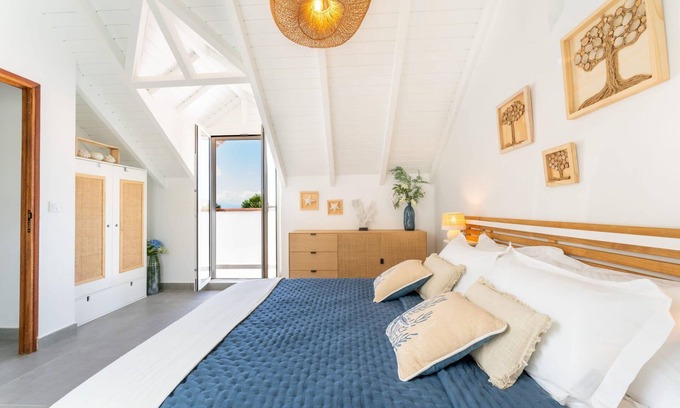 Terre-de-Haut Villa | Villa Topaze with saltwater pool and 3 air-conditioned bedrooms for 6 people