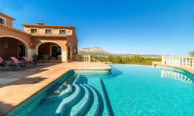 Tarraula Villa | Villa Tosca Javea, con Piscina Privada, Terrazas, Jardín y Vistas Panoramicas