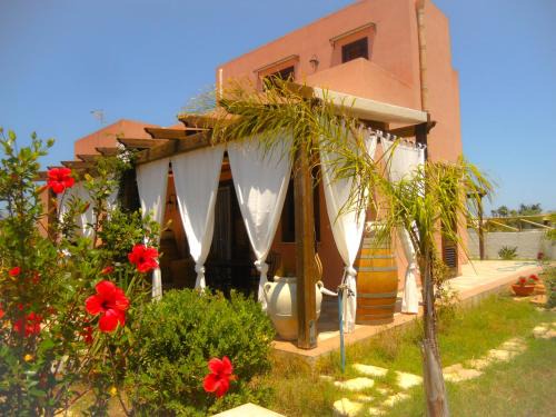 San Vito Lo Capo Casa | VILLA TREROSE by Trerose Properties - Villa centrale con wi-fi e posto auto privato gratuiti