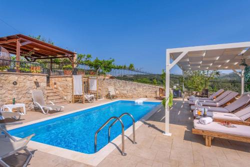 Monopari Villa | Villa Tresor