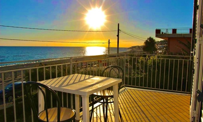 Bova Marina Apartamento | Villa Tripepi