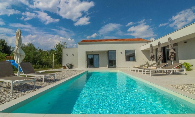 Vela Traba Villa | Villa Una Sofia by Villas Guide