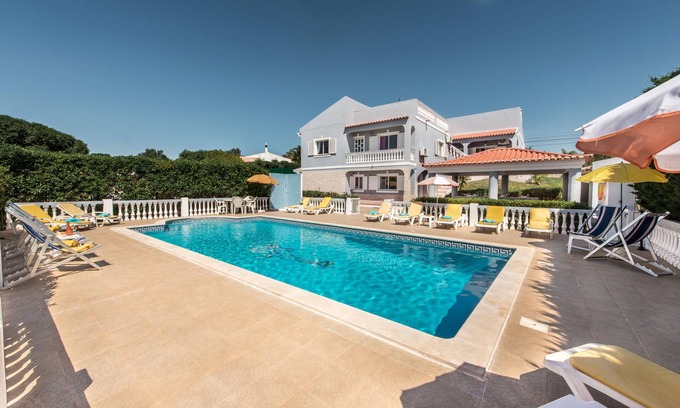 Monte Raposo Villa | Villa V5 con piscina y juegos Privado habitación con billar