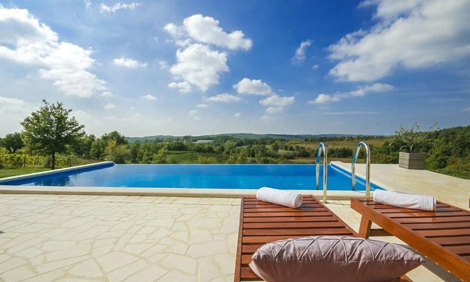 Karojba Casa | Villa Vale