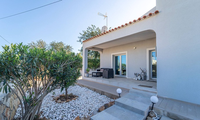 Mem Moniz Apartamento | Villa Veneza by Hellovacations