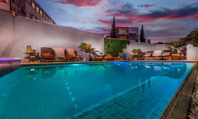 Lapad Villa | Villa Vikor con gran piscina privada y jacuzzi .....