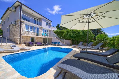 Novi Vinodolski Villa | Villa Vinodol *with great sea view and pool