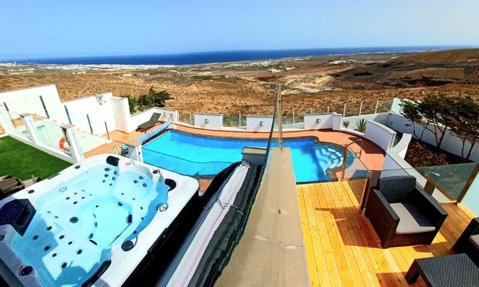 Guime Villa | Villa Vista Mar Ii, sea views, 600Mbit Dsl, 280 sqm, whirlpool, gaming room mm
