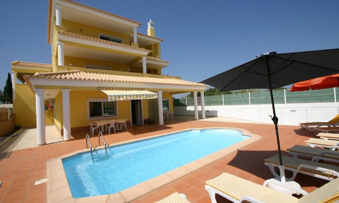 Olhao Cama Y Desayuno | Villa Vista Mar Piscina Suites