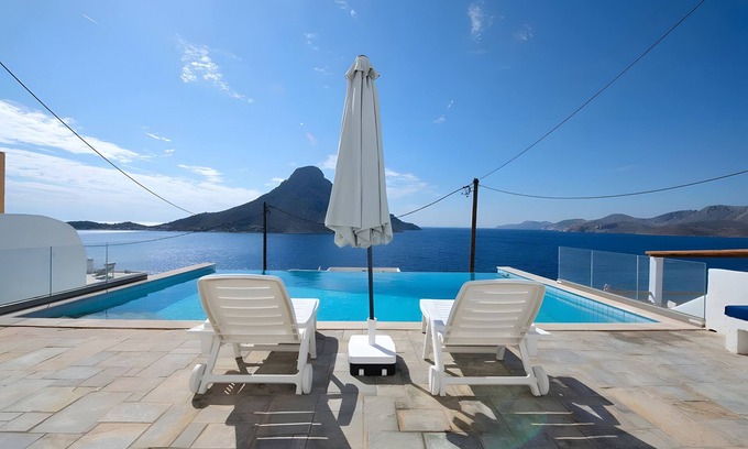 Massouri Villa | Villa 'White Pearl Kalymnos - 2bdr' con vistas al mar, Wi-Fi y aire acondicionado