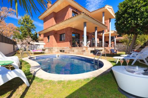 Salou Villa | VILLA WINE EXPERIENCE Salou Center - SPA & Wine