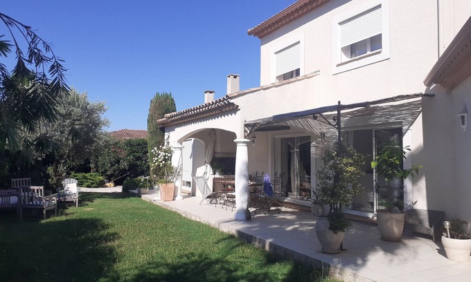 Pezenas Villa | Villa con piscina de 160 m2 en 1000 m2 de jardín,