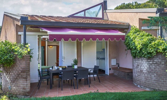 San Vincenzo Villa | Casa vacacional con aire acondicionado, piscina y terraza