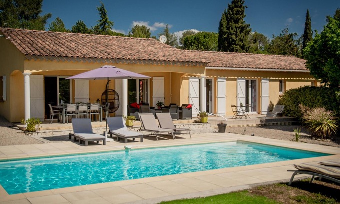 Bagnols-en-Foret Casa | Villa with air conditioning and private pool