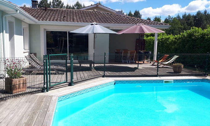 Saint-Aubin-de-Medoc Casa | villa with swimming pool between ocean and Bordeaux