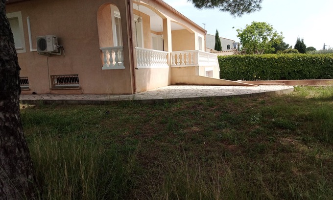 Pinet Casa | Villa with garden and barbecue between beaches and scrubland